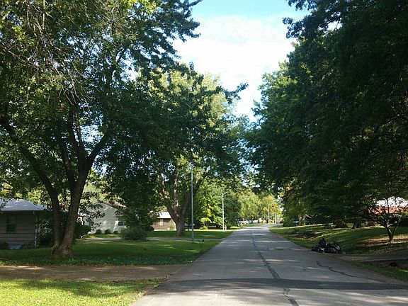4th image of 4420 Norwood Ave