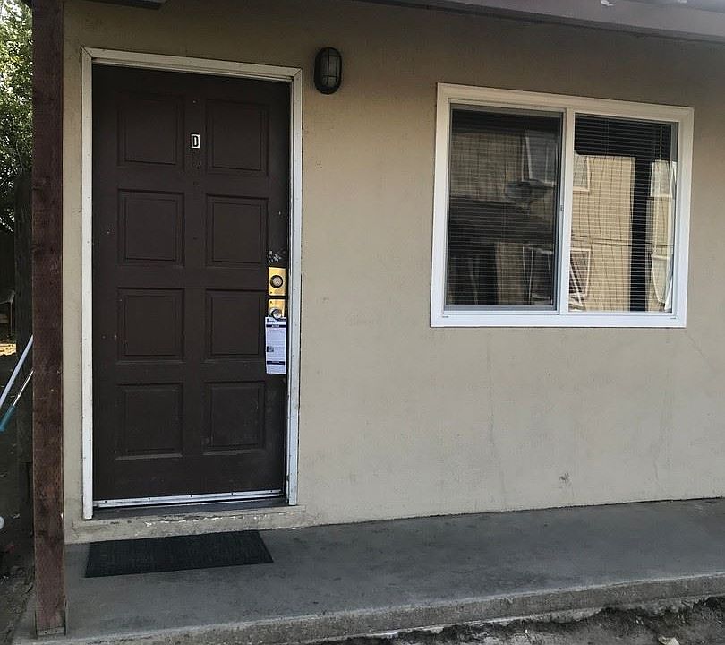 1st image of 1016 N Leslie St APT D