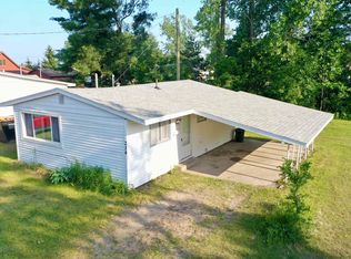 214 E Division Ave, Oscoda, MI 48750