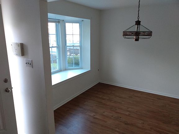 2nd image of 3216 Opal Ct