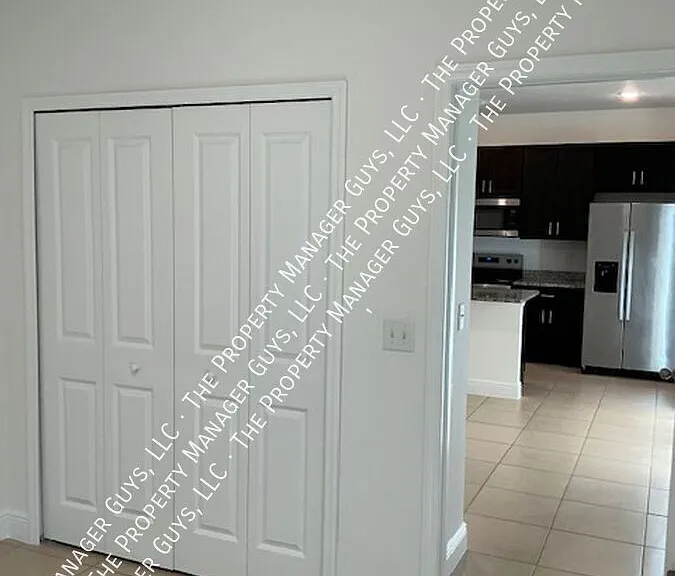 14587 SW 25th Ter — Photo 10