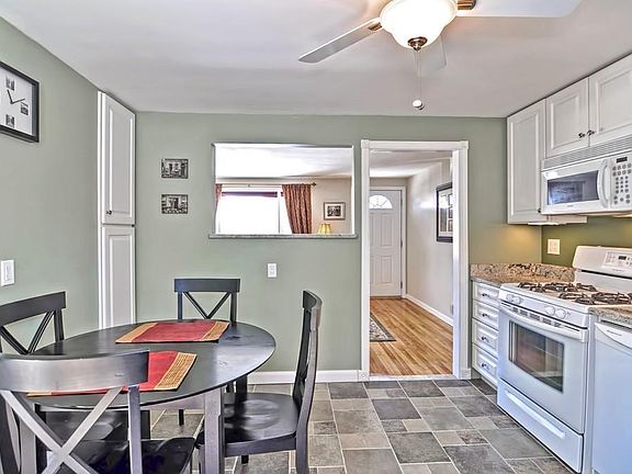 3rd image of 79 Essex St
