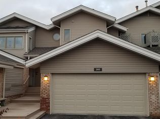 21110 Boulder Cir, Northville, MI 48167