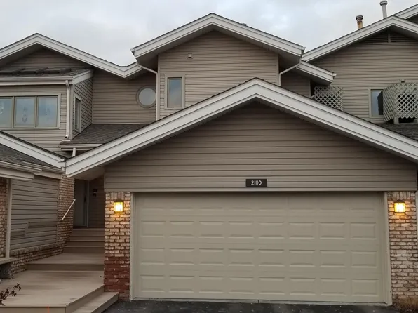 21110 Boulder Cir, Northville, MI