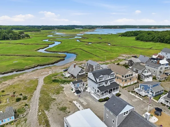 135 Glades Rd, Scituate, MA 02066