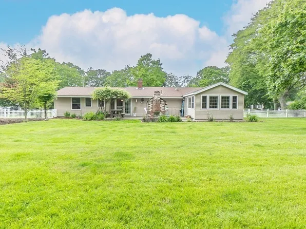 117 Burley St, Danvers, MA 01923