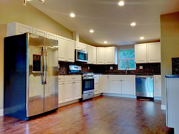 Charmingly Remodeled Kitchen