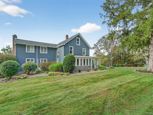 23 S Creek Road, Staatsburg, NY 12580