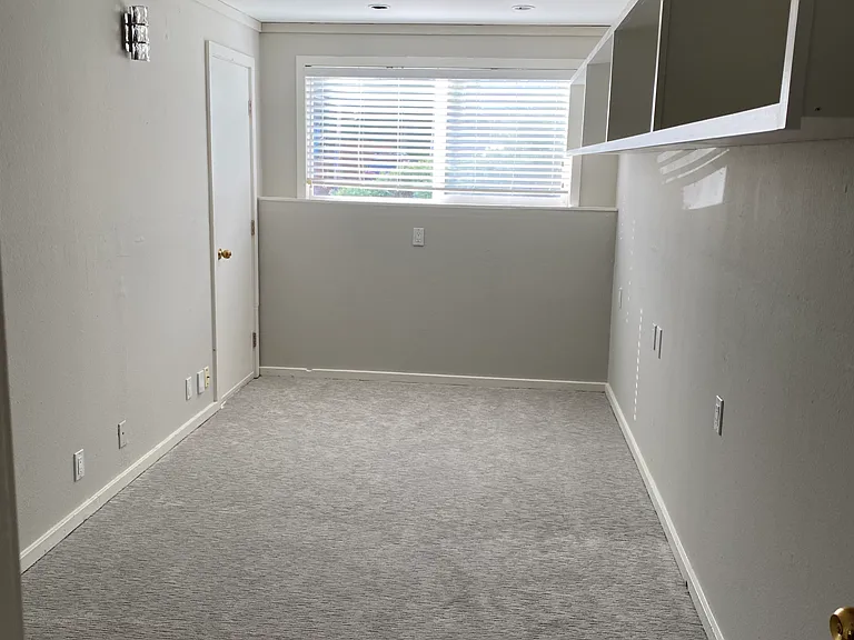 1091 Banyan Way — Photo 12