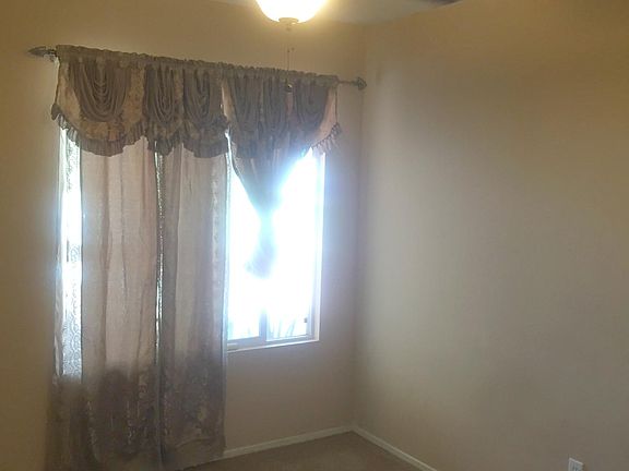 3rd image of 14993 Carrolton St