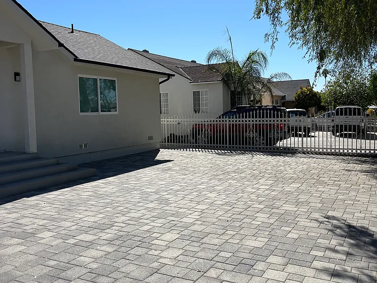 7448 Kraft Ave — Photo 2