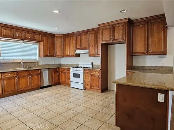 7025 Rhea Ave, Reseda, CA 91335