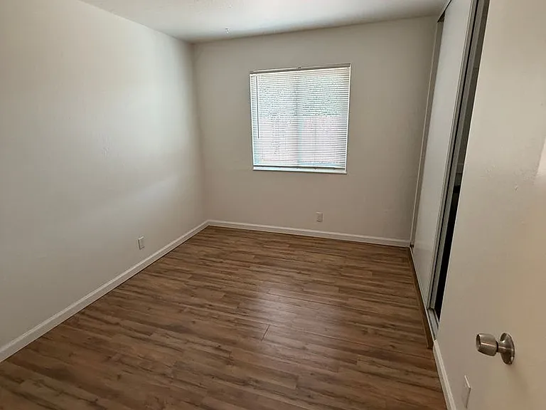 1115 Church St — Photo 11