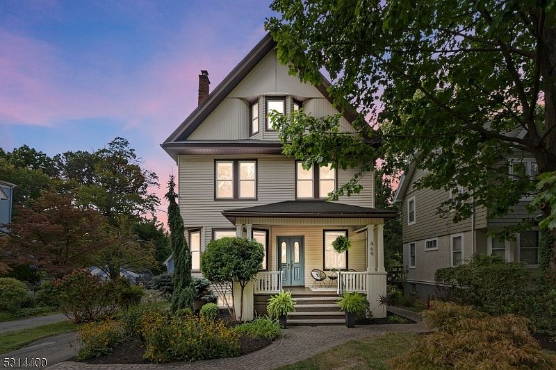 1st image of 469 Vose Ave