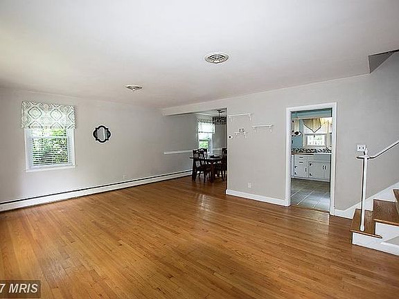2nd image of 209 Elpin Dr E