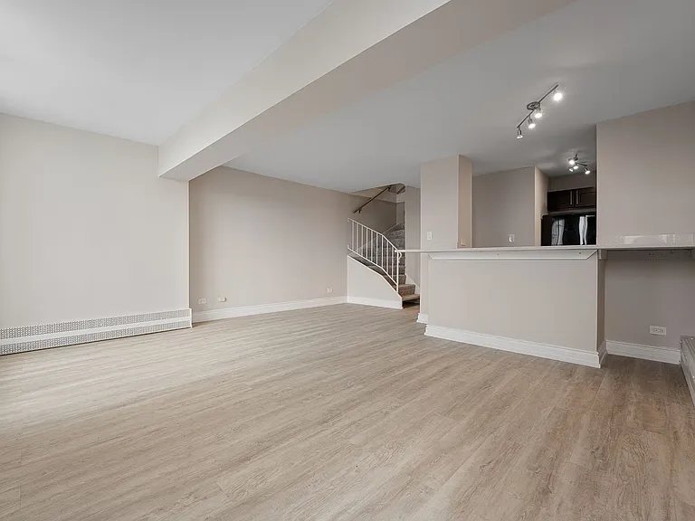 The Duplex Tower — Photo 14