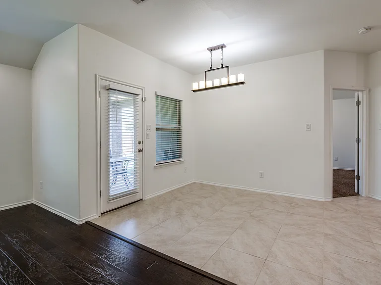 112 Mount Olive Ave — Photo 5