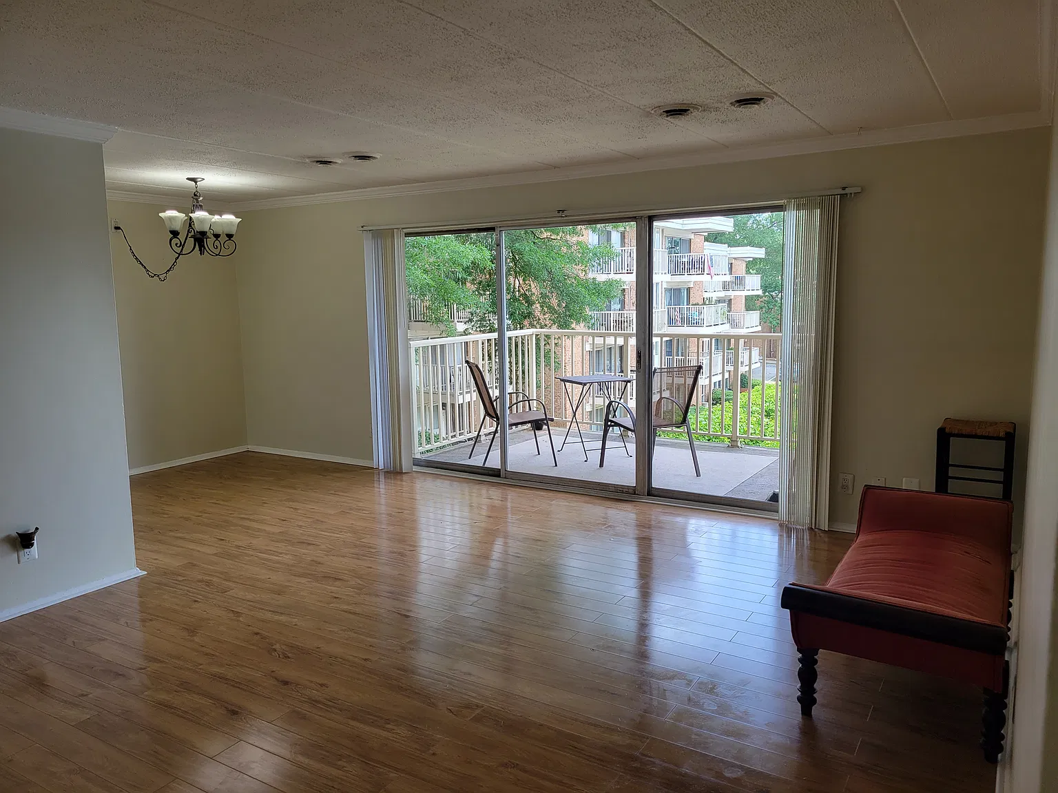 3 bed, 1.5 bath, $2,600 — Photo 3