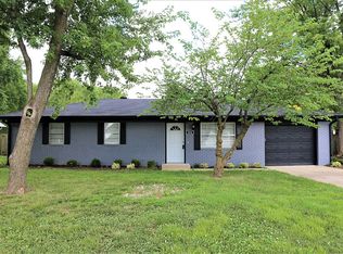504 SE 10th St, Bentonville, AR 72712