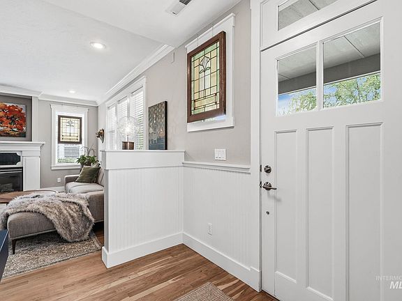5th image of 5986 N Willowdale Ln