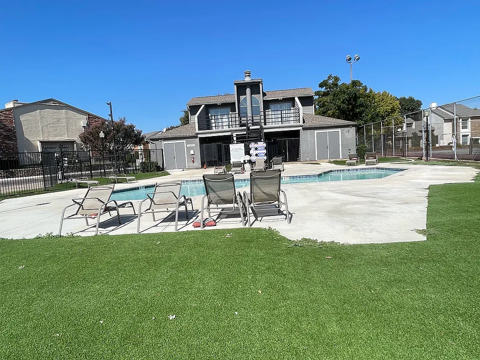 12480 Abrams Rd #227