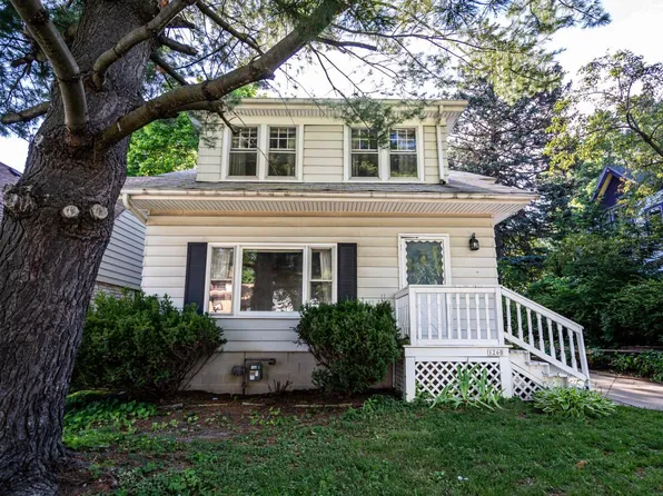 1260 Kavanaugh PLACE, Wauwatosa, WI 53213