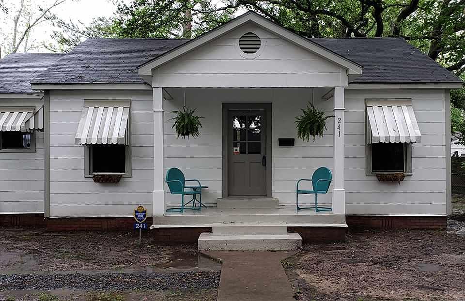 1st image of 241 Bellewood Dr