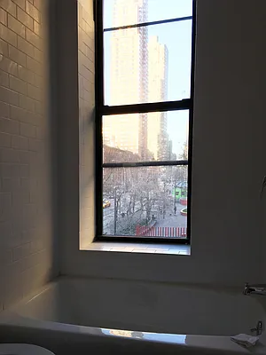 Rented by Yustas Real Estate Services | media 26