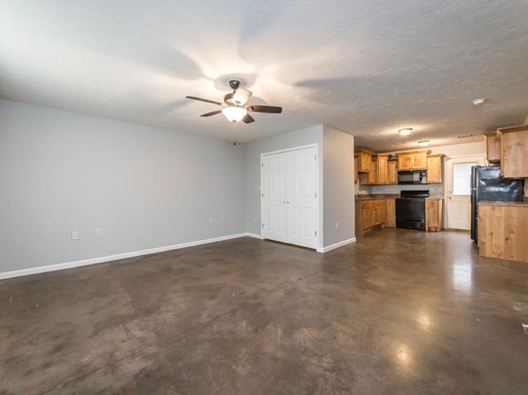 904 Green Tree Dr #D