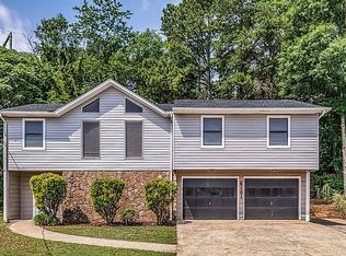 6105 Meadow Crest Cir, Birmingham, AL 35212