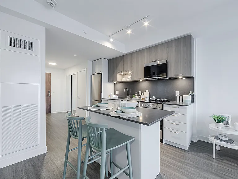 40 Lagerfeld Dr — Photo 23