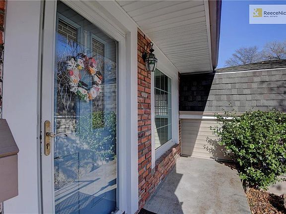 4th image of 9606 Horton St