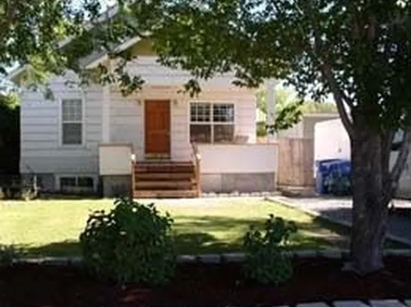 411 W Railroad Ave N, Manhattan, MT 59741