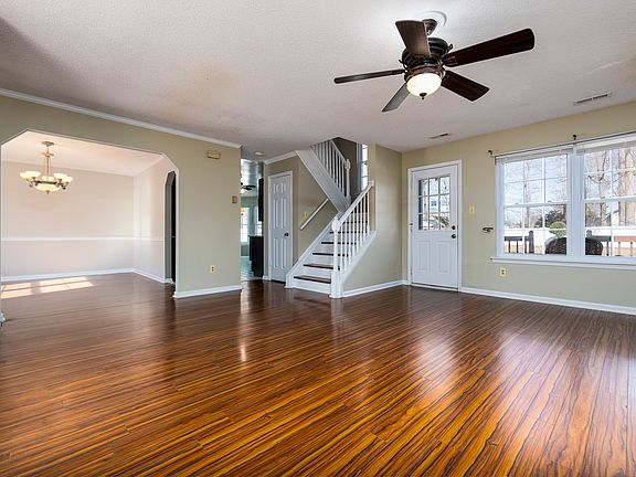 5th image of 848 Whisper Hollow Dr