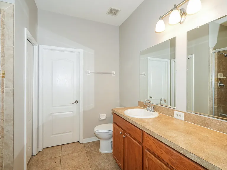 8226 Summer Wood Ln — Photo 12