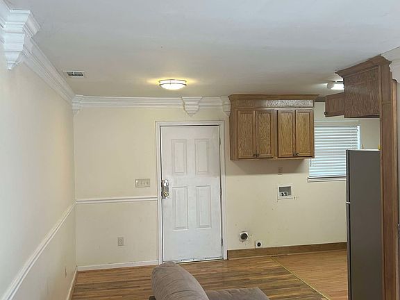 2nd image of 5768 King Dr