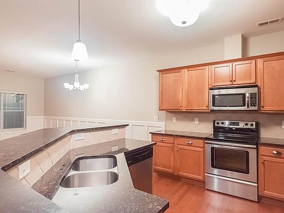 5th image of 1800 Fox Den Way Unit 5