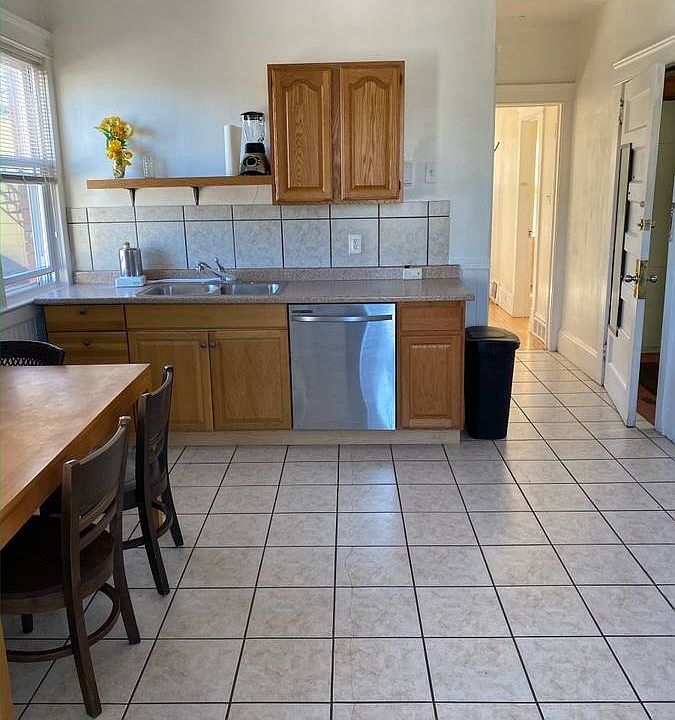 1st image of 2022 Murray Hill Rd APT 2