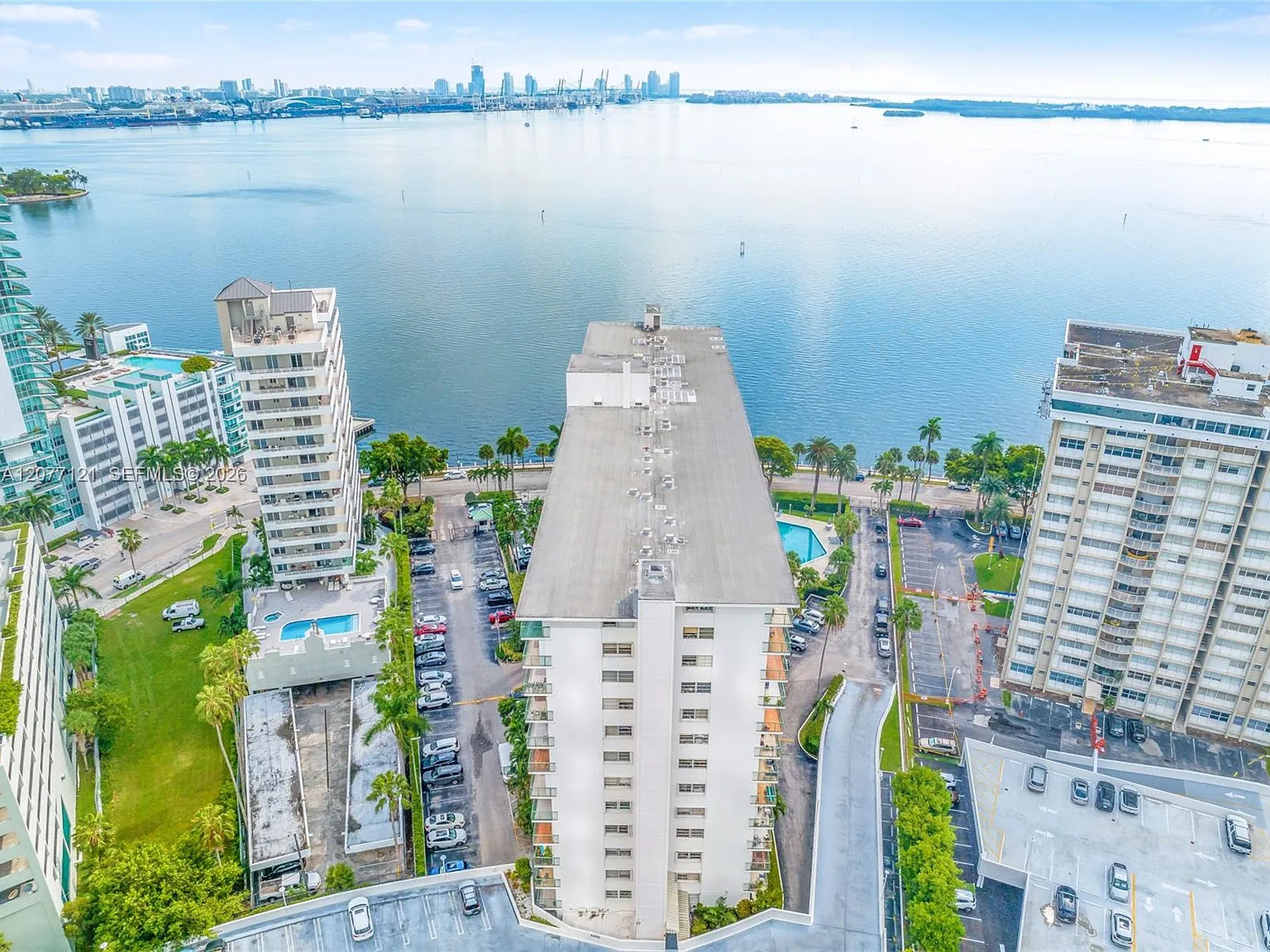 Brickell Bay Tower Condo — Photo 1