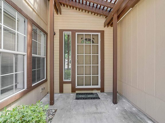 2nd image of 12720 Robinia Cir Space 2