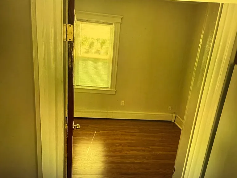 7 Morton St #2 — Photo 10