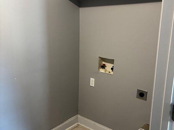 2nd image of 4402 Heath Dr
