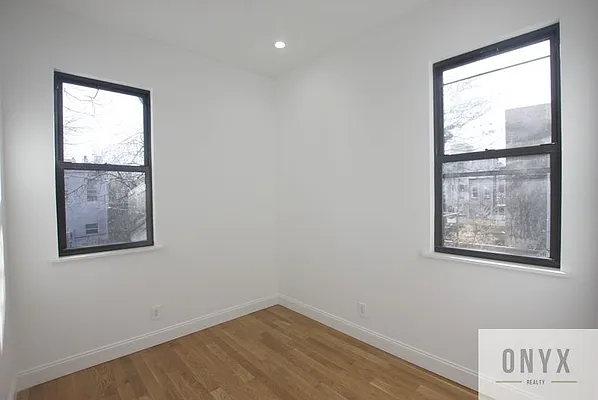 Rented by Onyx | media 45