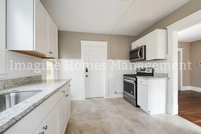 1310 Westlake Ave — Photo 7