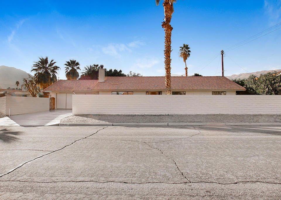 1st image of 77425 Calle Nogales