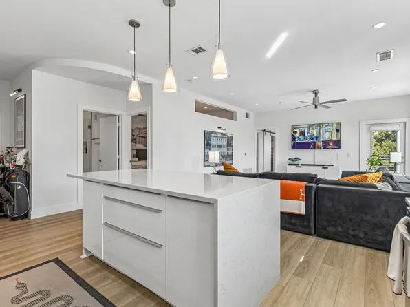 4107 Bowser Ave APT 102, Dallas, TX 75219
