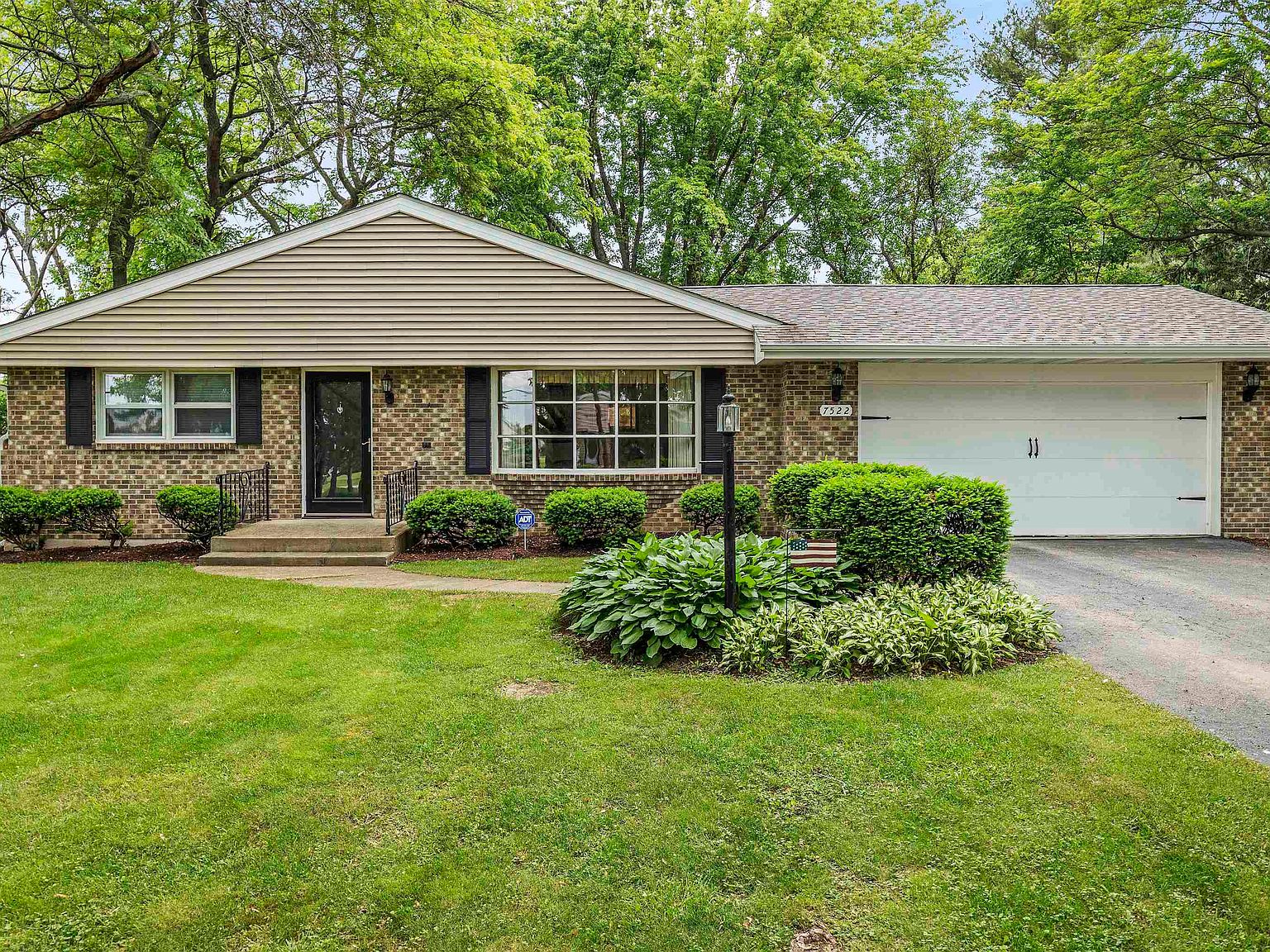 7522 Meander Dr, Rockford, IL 61107 Zillow