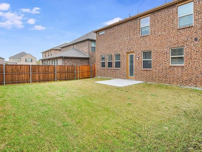 2557 Bozeman Ln — Photo 15