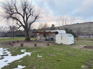 2007 Burton Ave, Okanogan, WA 98840