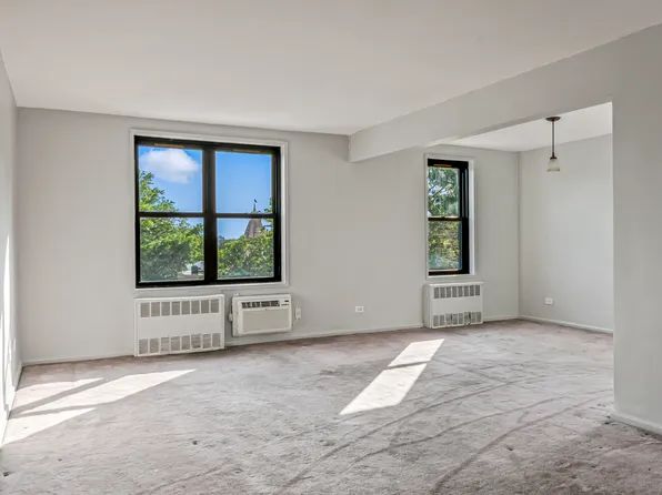 140-15 Holly Avenue image 4 of 14